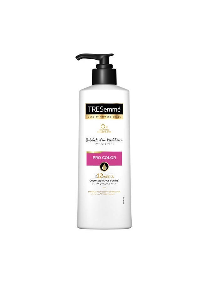 Tresemme شامبو برو كولور شاين بلكس 250 مل + بلسم 250 مل بتقنية شاين بلكس™ وزيت الكاميليا لمدة تصل إلى 12 أسبوعًا من حيوية اللون واللمعان، خالي من الكبريتات والبارابين والأصباغ - Image 2