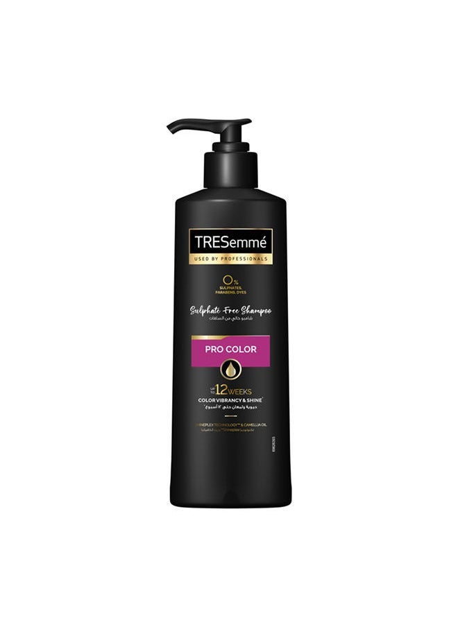 Tresemme شامبو برو كولور شاين بلكس 250 مل + بلسم 250 مل بتقنية شاين بلكس™ وزيت الكاميليا لمدة تصل إلى 12 أسبوعًا من حيوية اللون واللمعان، خالي من الكبريتات والبارابين والأصباغ - Image 3
