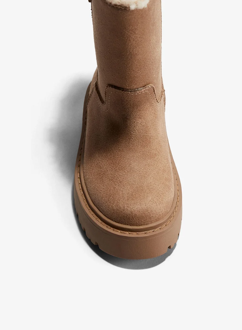 اتش اند ام بووت بطول الكاحل ببطانة ناعمة