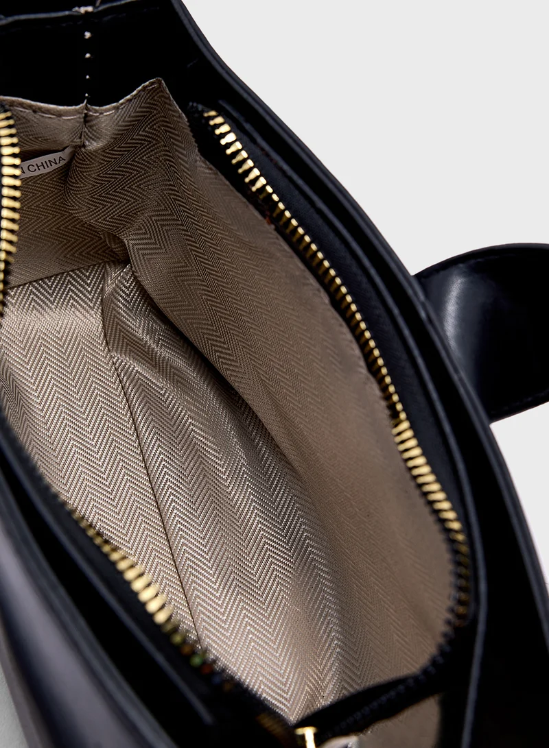 ايلا Metal Trim Detail Crossbody Bag With Long Strap