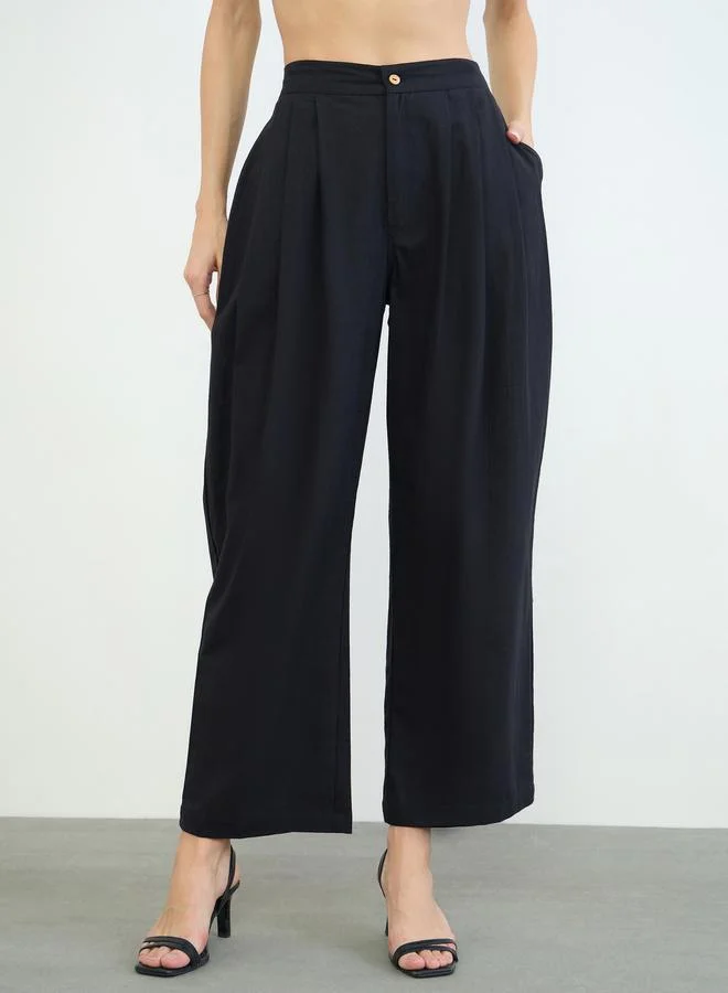 ستايلي Black Pleated Wide Leg Trousers