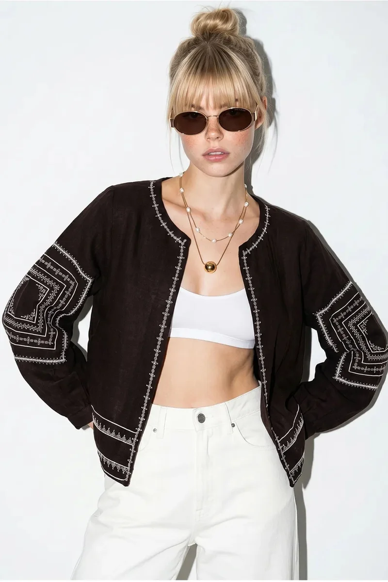 بيانكو لوتشي LUCCI Embroidered Crew Neck Casual Jacket