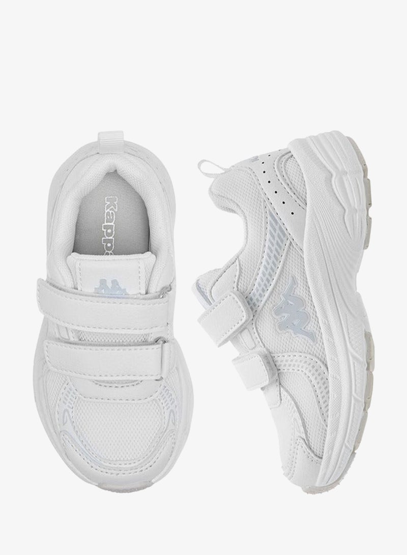 كابا أحذية مدرسية للأطفال بتفاصيل شعار وإغلاق بشريط لاصق - Image 3