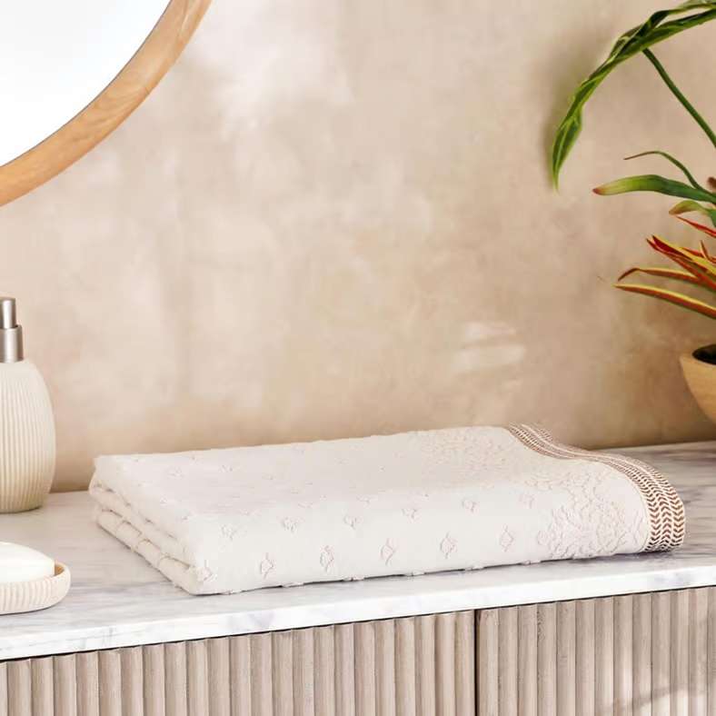Pan Home Magnolia Bath Sheet Cream 90x150cm - Image 1