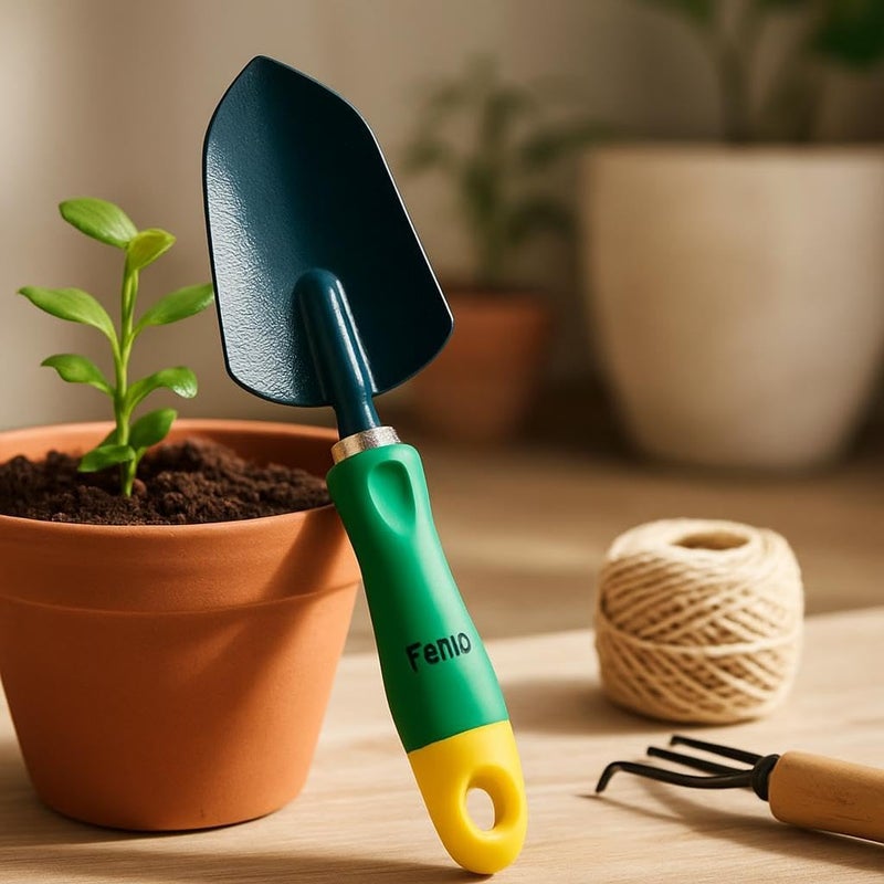 Fitto Garden Trowel with Metal Blade and Plastic Handle for Easy Digging - Image 1