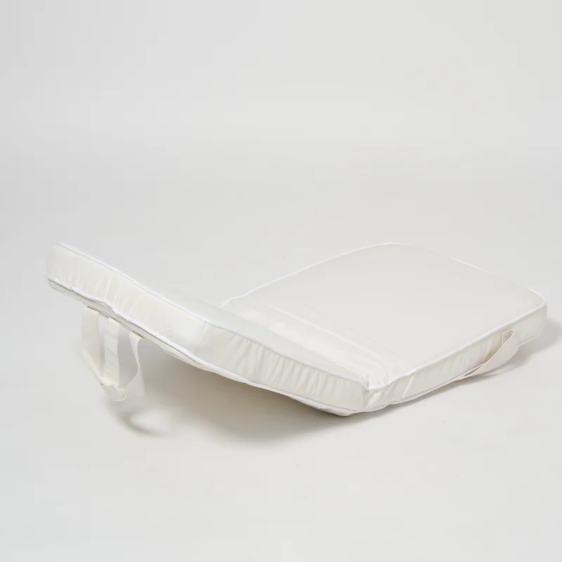 ساني لايف Take Anywhere Folding Chair Casa Cream