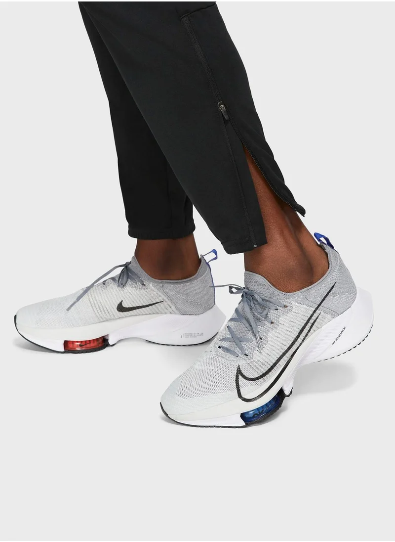 Nike Dri-Fit Challenger Knit Sweatpants