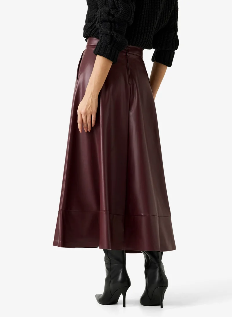 جس Joandra Off Shoulder Mini Dress