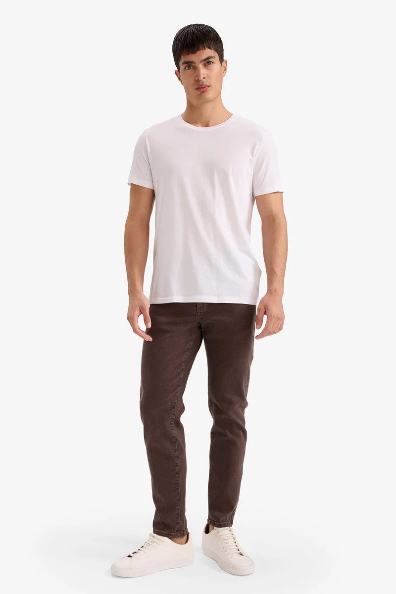 ديفاكتو Tapered Fit Slim Fit Regular Waist Tapered Leg Jeans