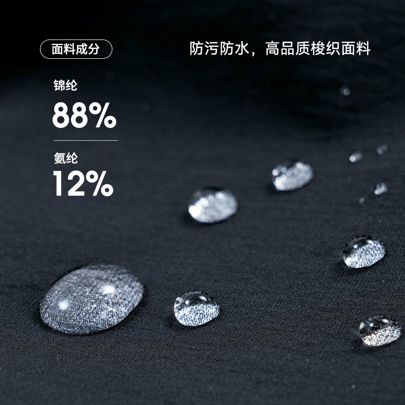 جاكيت رياضي للرجال مقاوم للماء باللون الأسود - Image 5