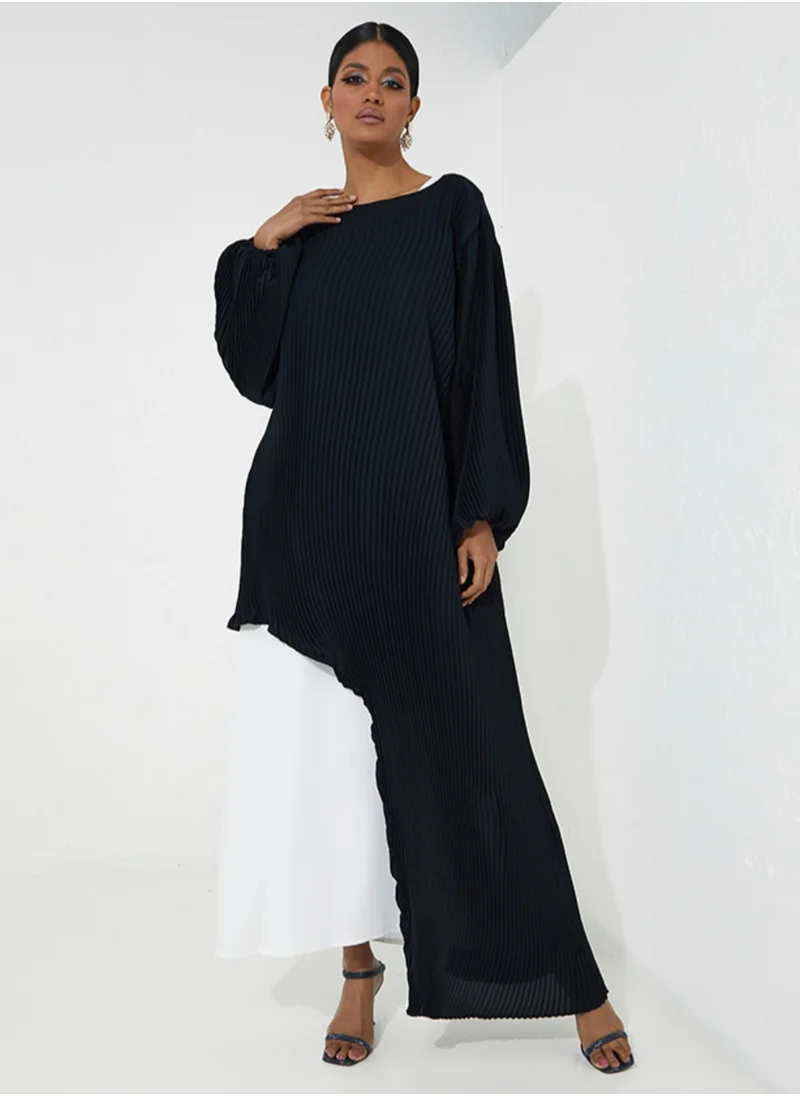 Rosette Abaya Black pleated abaya