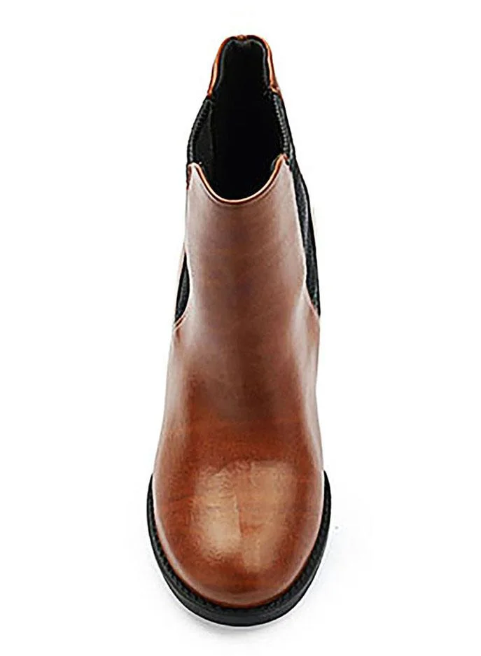 Cuple Classic boots crafted for timeless style.