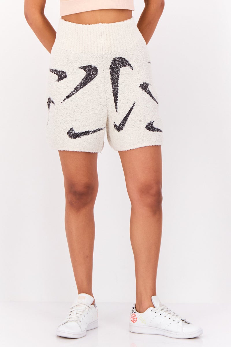 Nike Women Slim Fit Outdoor Shorts, Multicolor - Image 1