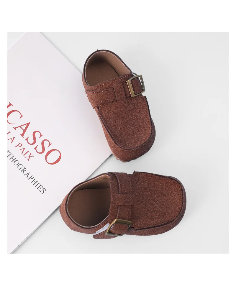 مارك وميا مارك وميا أحذية كاجوال بشريط لاصق فيلكرو - عنابي