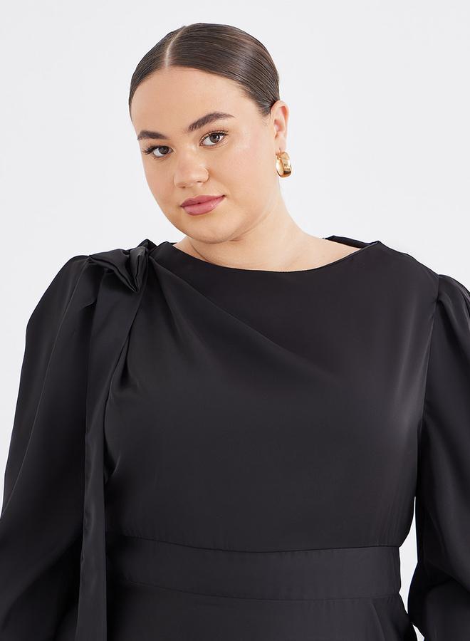Styli Plus Black Midi Dress with Shoulder Bow Detail - Image 4