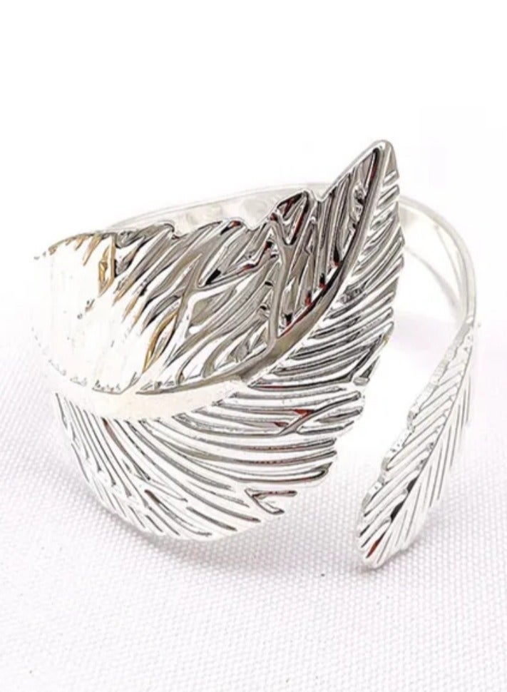 Silver Leaf Napkin Ring Holder – Decorative Elegant Table Napkin Ring for Home & Events - Image 1
