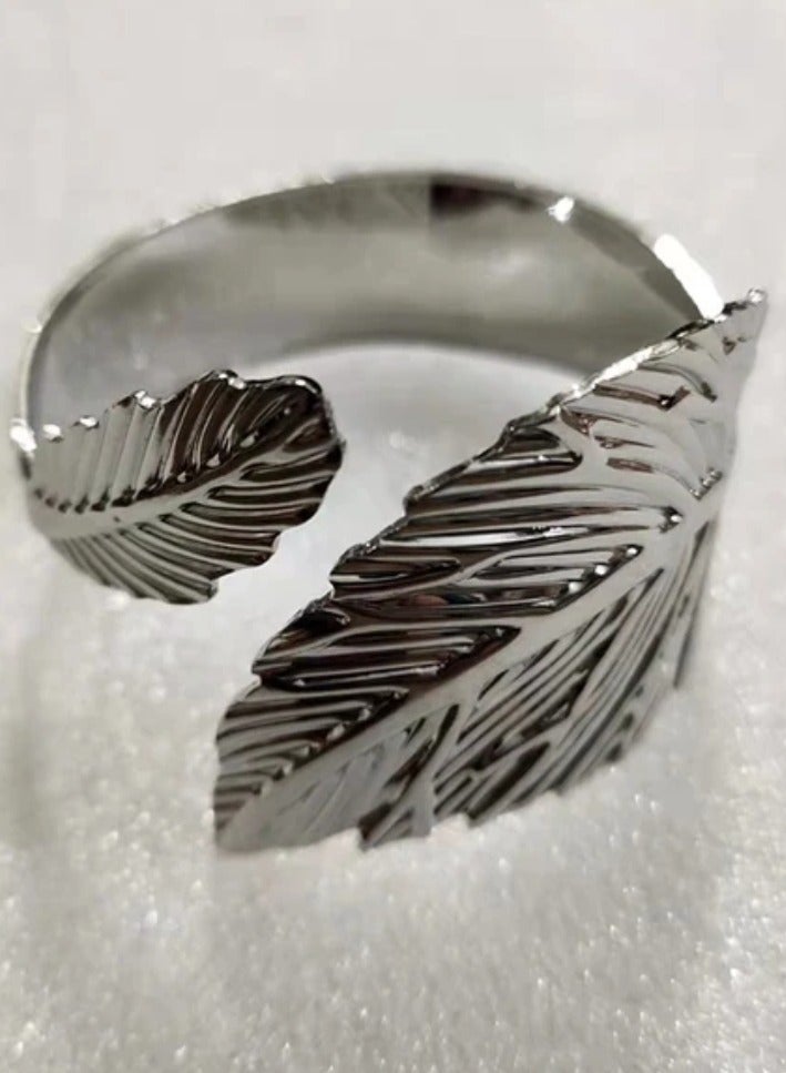 Silver Leaf Napkin Ring Holder – Decorative Elegant Table Napkin Ring for Home & Events - Image 3