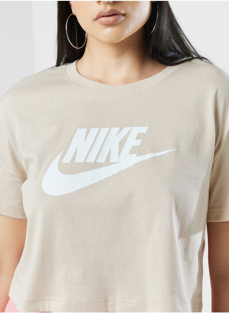 Nike - Nsw Essential Cropped Logo T-Shirt - Image 1