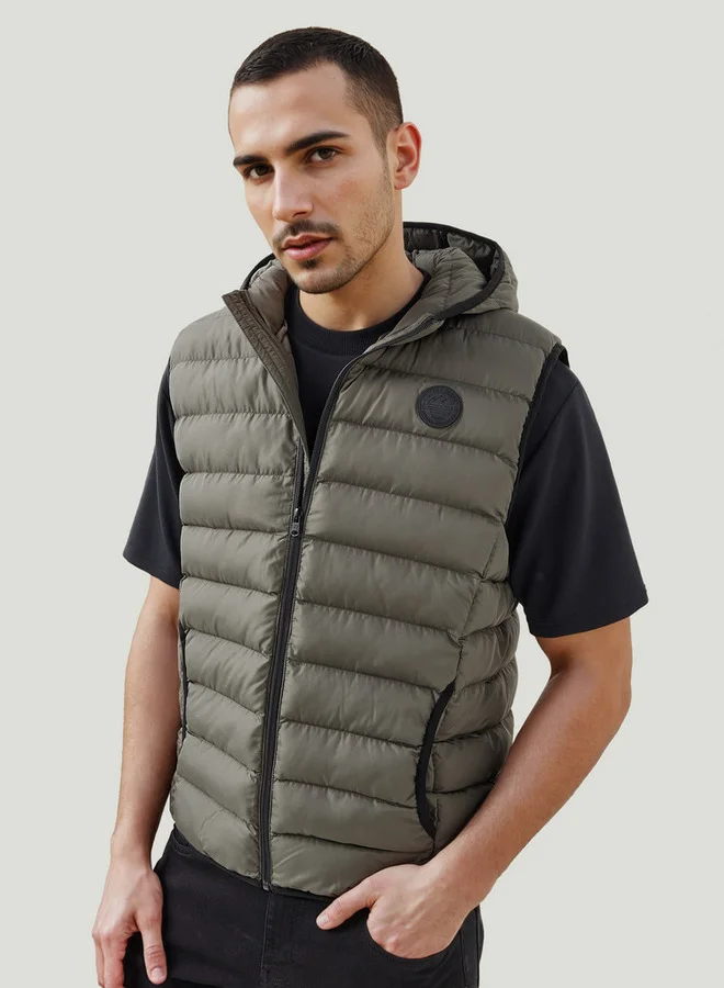 سبلاش فيڤ سترة مبطنة خفيفة بغطاء رأس وجيوب