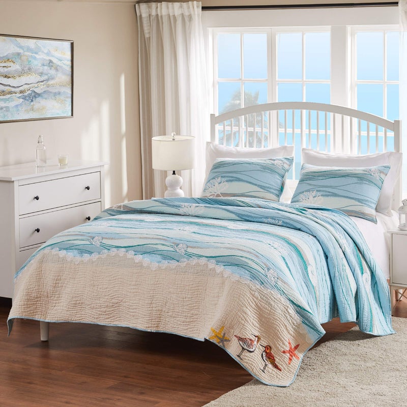 Greenland Home Fashions Greenland Home Maui Embroidered Coastal Quilt and Pillow Sham Set TwinTwin XL 2Piece Blue