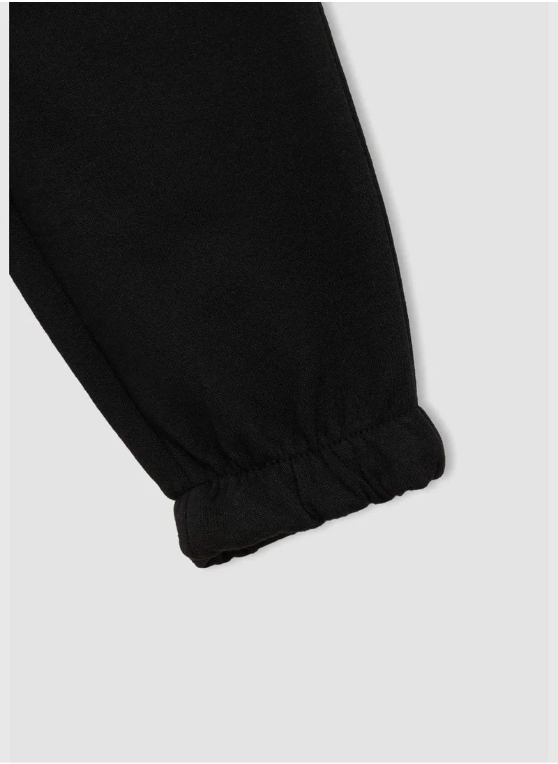 ديفاكتو Standard Fit Bear Print Joggers