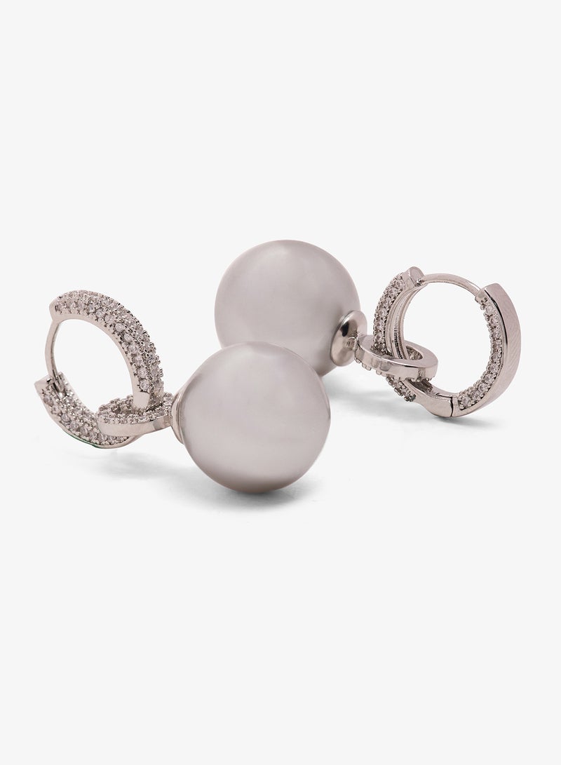 ايلا أقراط لؤلؤ مفصلة مزينة بالخرز الصغير - Image 2