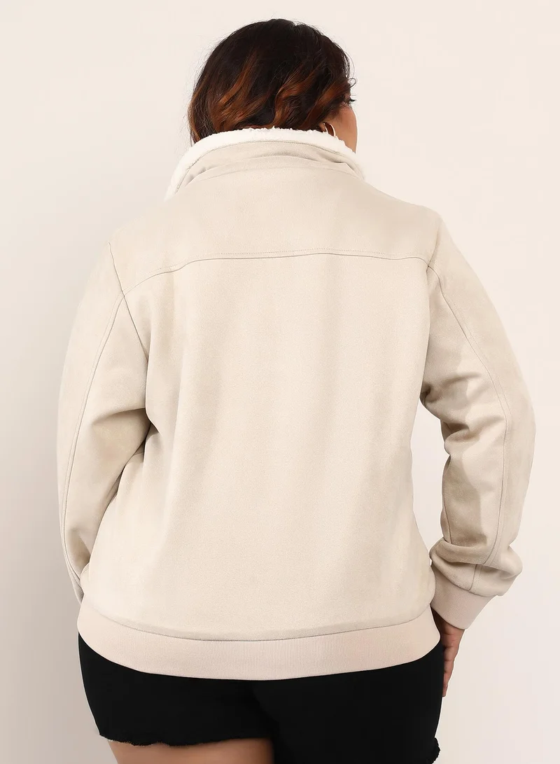 Instafab Plus  Women's Cream White Contrast Sherpa-Lined Suede Bomber Jacket | كم طويل | ألوان متداخلة | كاجوال ويومي | طوق منتشر | جاكيت for Women | Best Price UAE