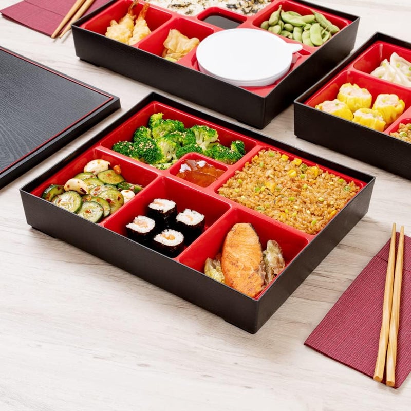 Restaurantware حاوية غداء مقسمة 122 × 98 × 24 بوصة على الطراز الياباني للبالغين مع 6 أقسام، صندوق غداء بلاستيكي مقسم أسود وأحمر، طعام ساخن وبارد - Image 4