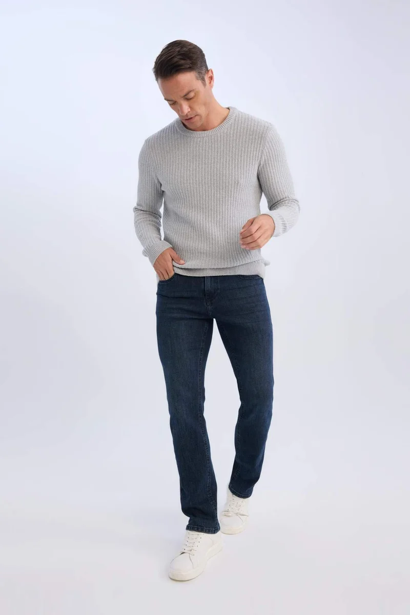 ديفاكتو Standard Fit Crew Neck Knitwear Pullover