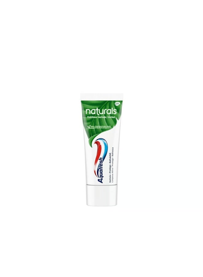 Aquafresh Naturals Herbal Freshness Toothpaste 75ml - Image 1