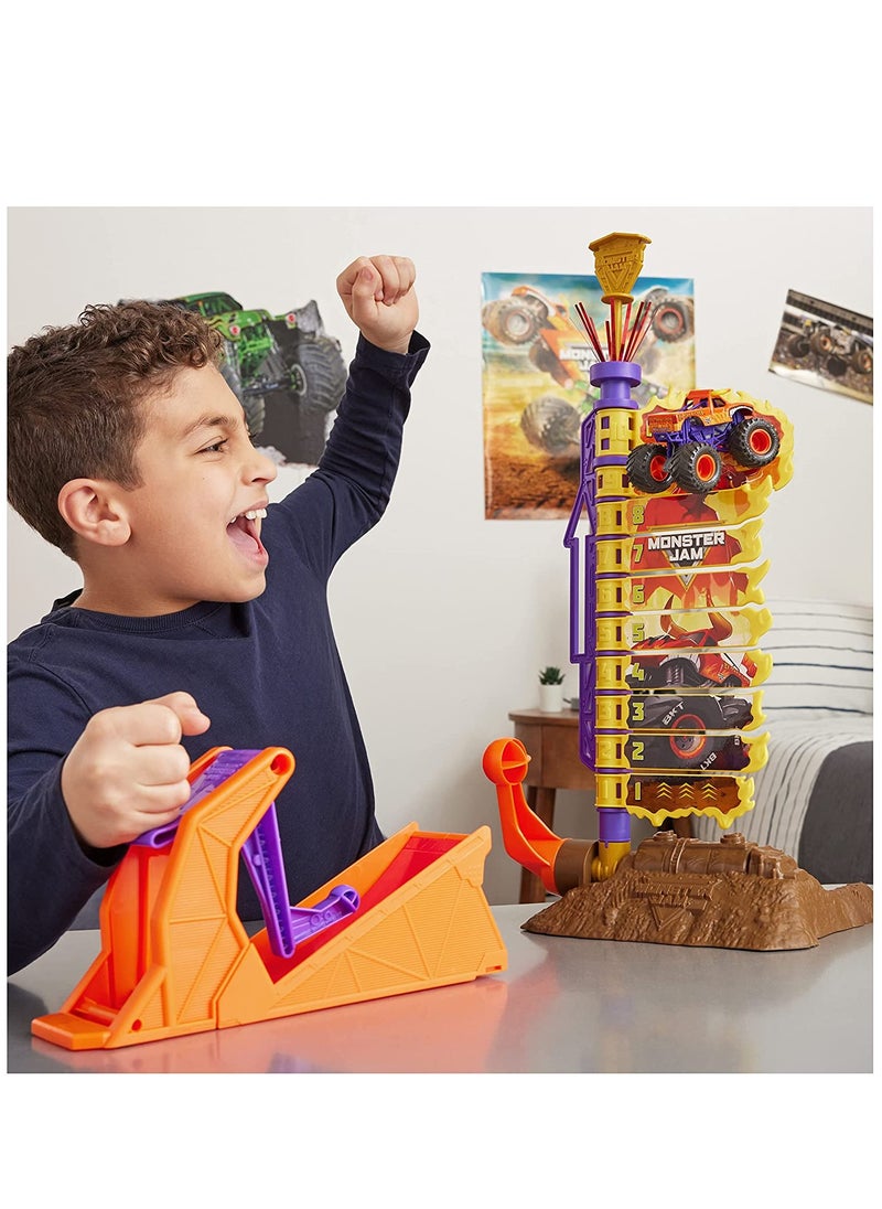 SPIN MASTER مجموعة ألعاب Monster Jam El Toro Loco Big Air Challenge مع شاحنة Monster Truck الحصرية بمقياس 1:64  - Image 5