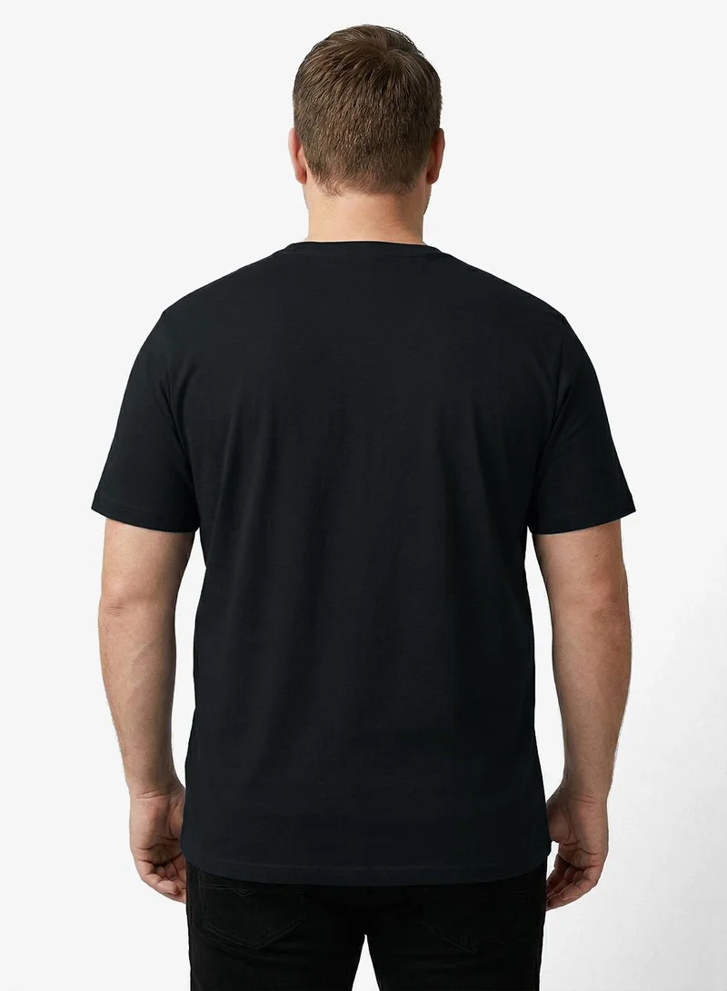 Seventy Five Basics Plus Size Regular Fit T-Shirt