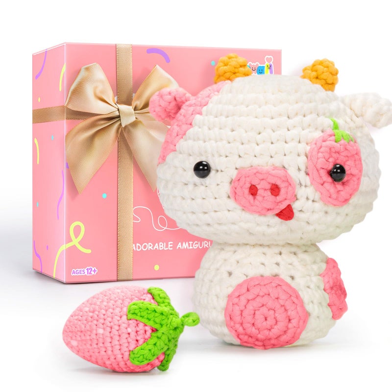 Mewaii مجموعة Mewaii Crochet للمبتدئين، مجموعة كاملة من أدوات DIY للحيوانات مع 40%+ من خيوط الشريط التي تم البدء بها مسبقًا، دروس فيديو خطوة بخطوة للبالغين والأطفال (بقرة فراولة) - Image 1