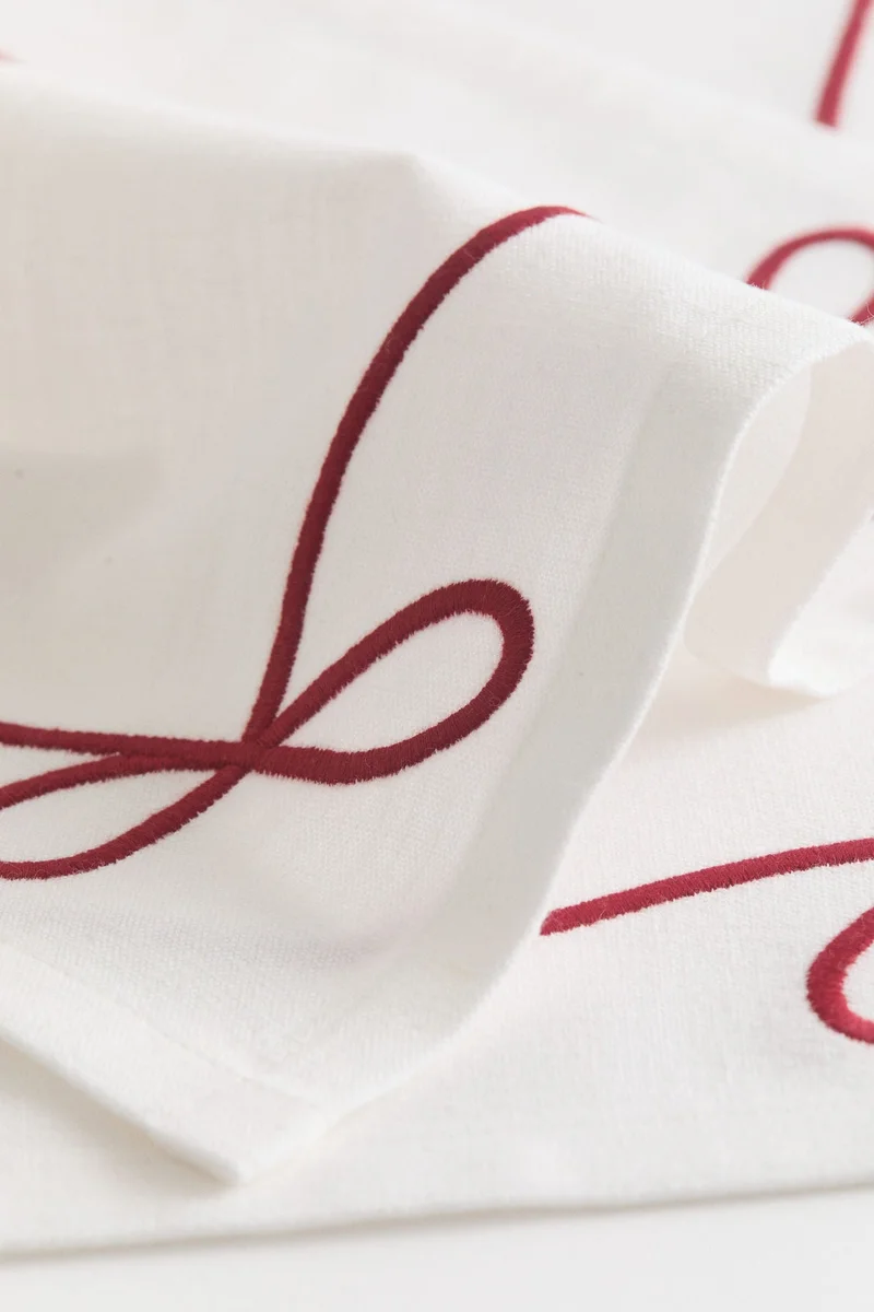 H&M 2-pack embroidered linen-blend placemats