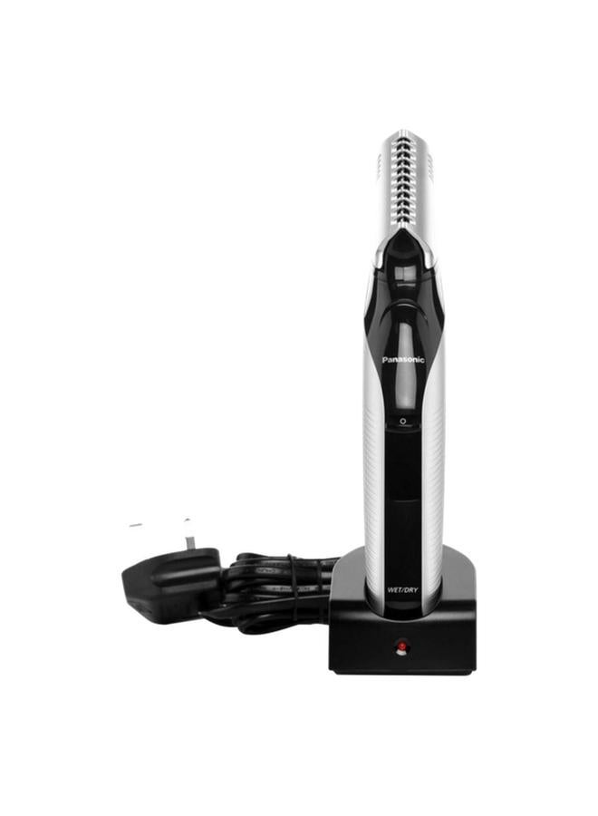 باناسونيك ماكينة تشذيب الجسم اللاسلكية 3 في 1 القابلة لإعادة الشحن 220-230 فولت للاستخدام الجاف والرطب باللونين الفضي والأسود ER-GK60-S421 - Image 1