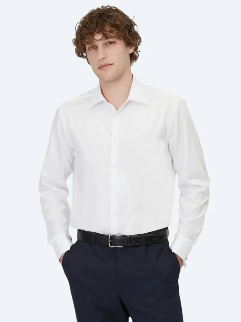 كيب قميص أبيض سادة بقصة عادية، مصنوع من القطن الكلاسيكي 100%