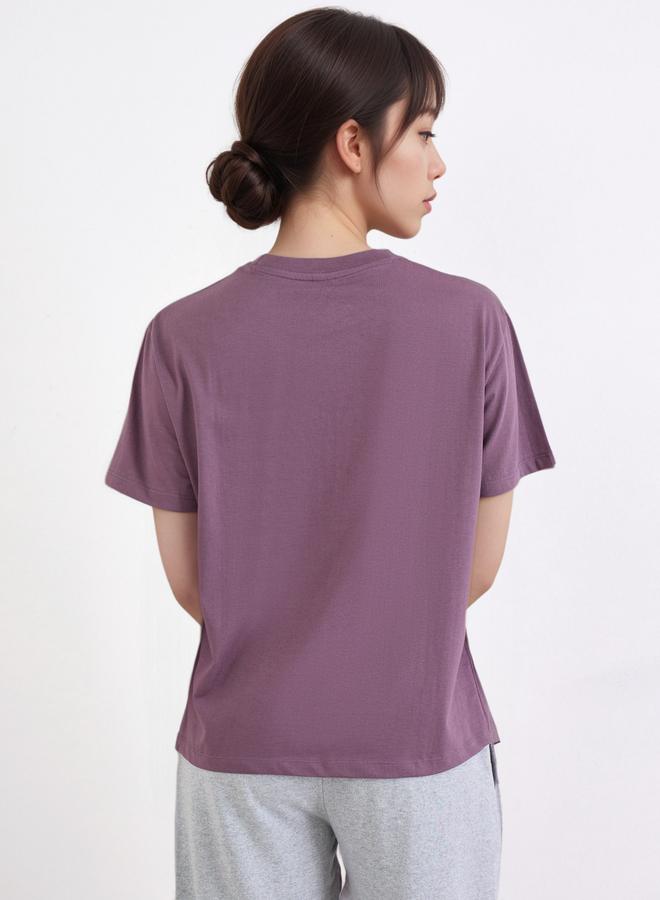 ستايلي تيشيرت بوكسي مزين بكتابة مُطرّزة - Image 4