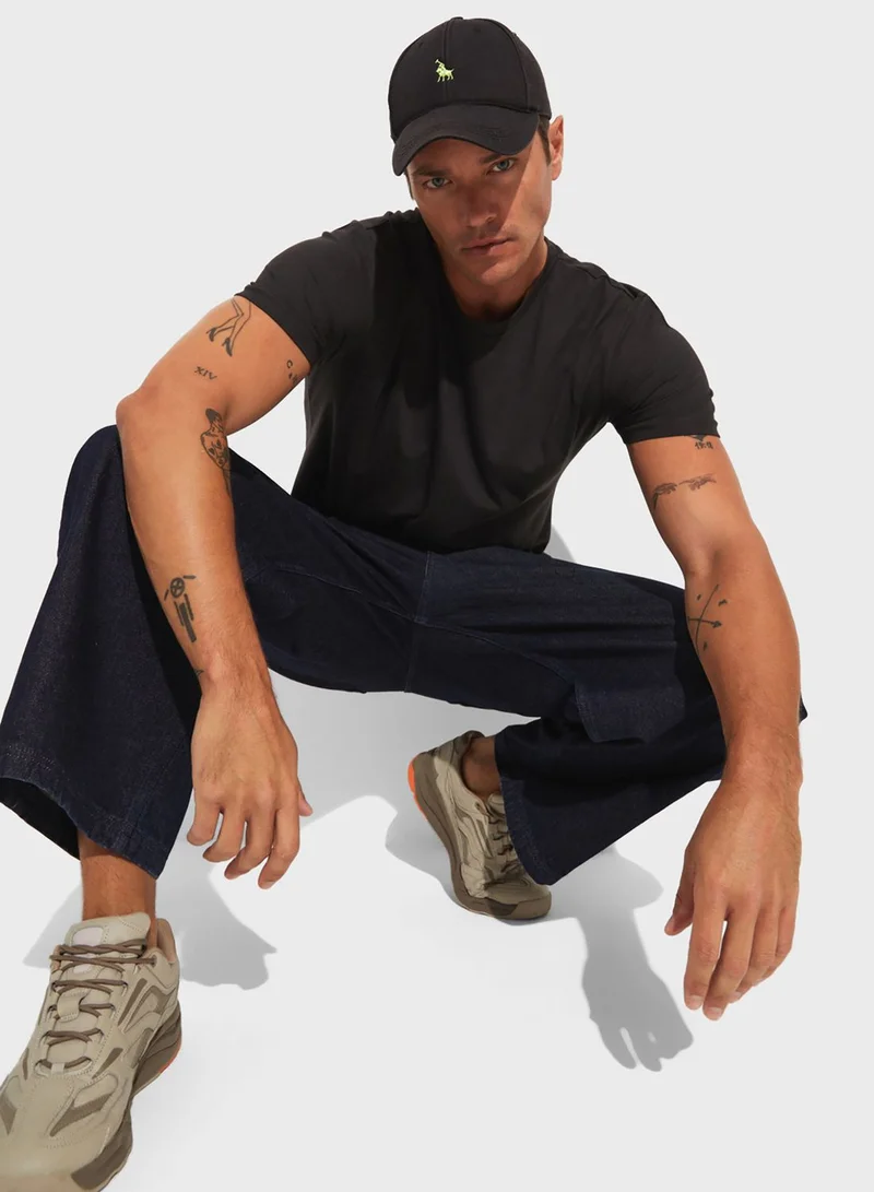JUNE Essential Crew Neck  Regular Fit  T-Shirt