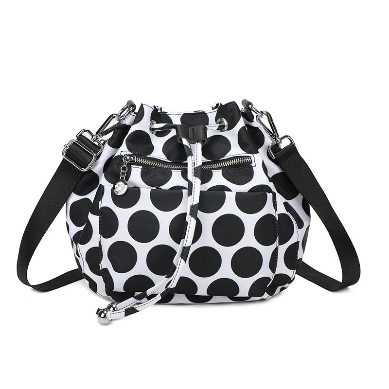 Vintage Multifunctional Shoulder Bag Niche Nylon Cloth All-Match Commuter Pocket Shoulder Crossbody Bucket Bag - Image 1