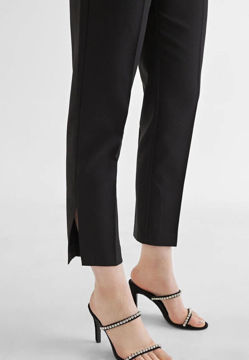 Lola Casademunt Cropped trousers with slits
