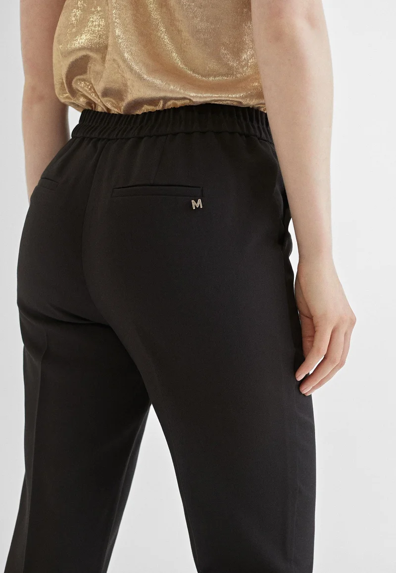 Lola Casademunt Cropped trousers with slits
