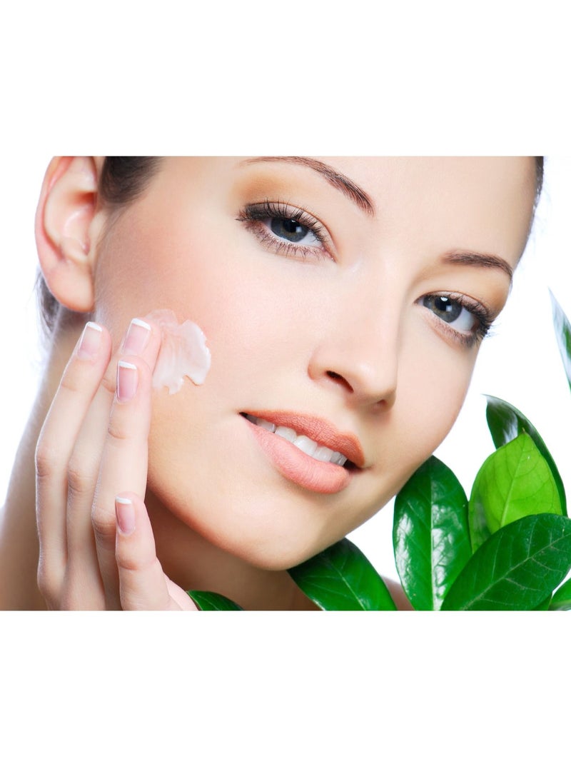 Moisturizing Cream For the Skin with Papaya Extract for Face Hands and Body Care 500 Grams