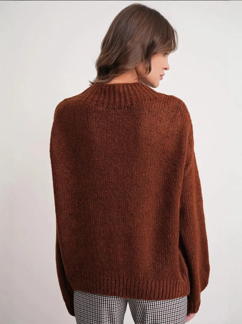 Mixray Chestnut Brown Mixray Relaxed Fit Crew Neck Thick Knit Sweater for Women | Best Price UAE