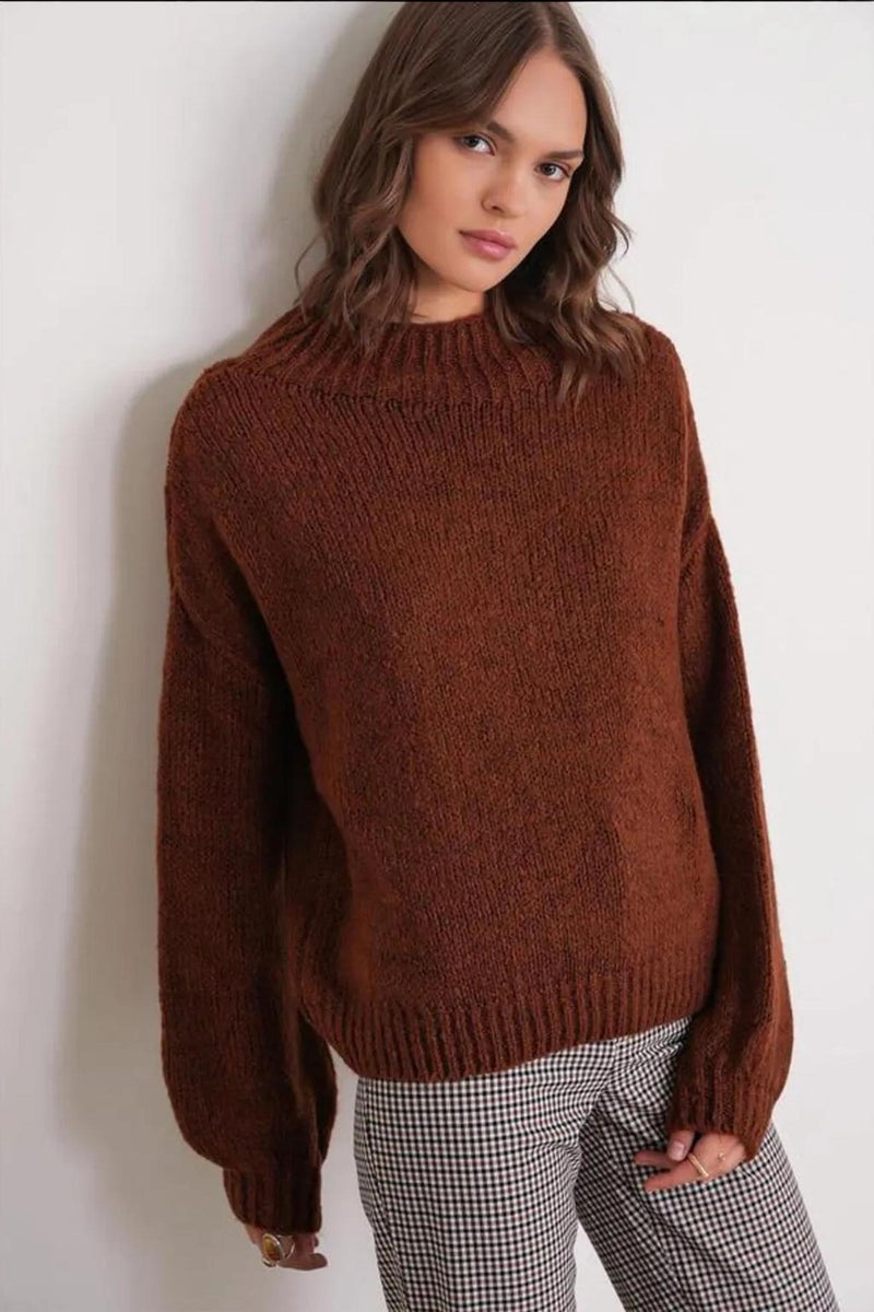 Mixray Relaxed Fit Crew Neck Thick Knit Sweater - Image 1