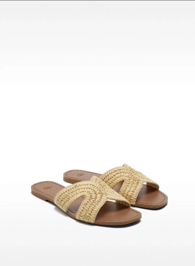 PARFOIS Flat Sandals With Straw Effect