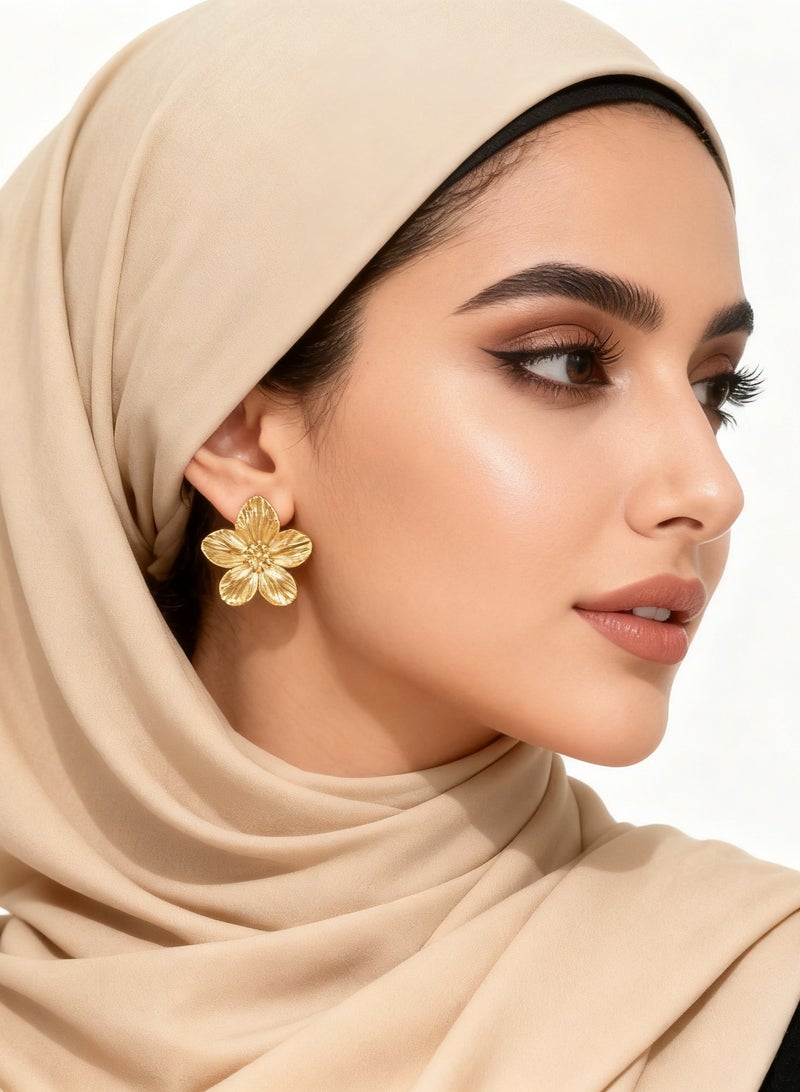 سونداراسوندارا أقراط أنيقة على شكل زهرة من الفولاذ التيتانيوم مطلية بالذهب عيار 18 للنساء والفتيات مع علبة هدايا فاخرة، أفضل هدية مجوهرات لذكرى الزواج وعيد الميلاد - Image 5