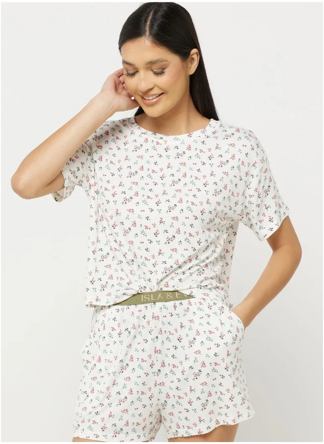 Isla & Evie Crew Neck Graphic Detail T-Shirt
