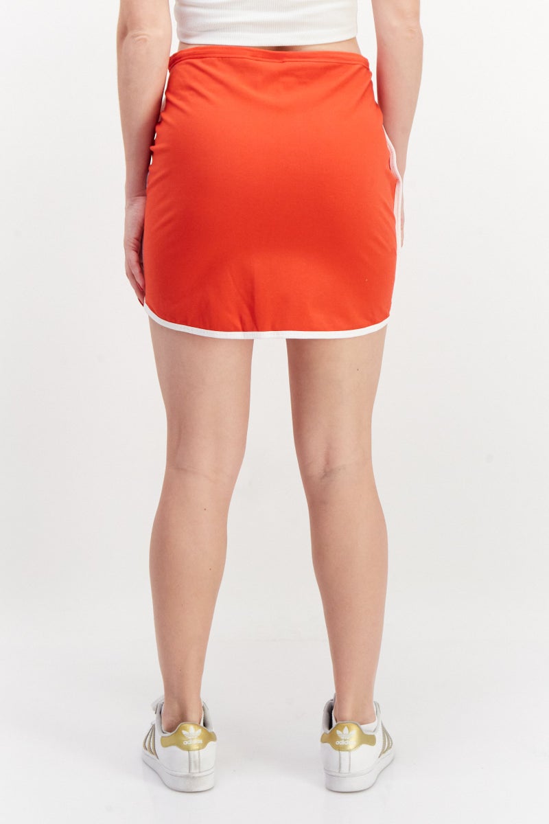adidas Originals تنورة تدريب رياضية للنساء، حمراء - Image 4