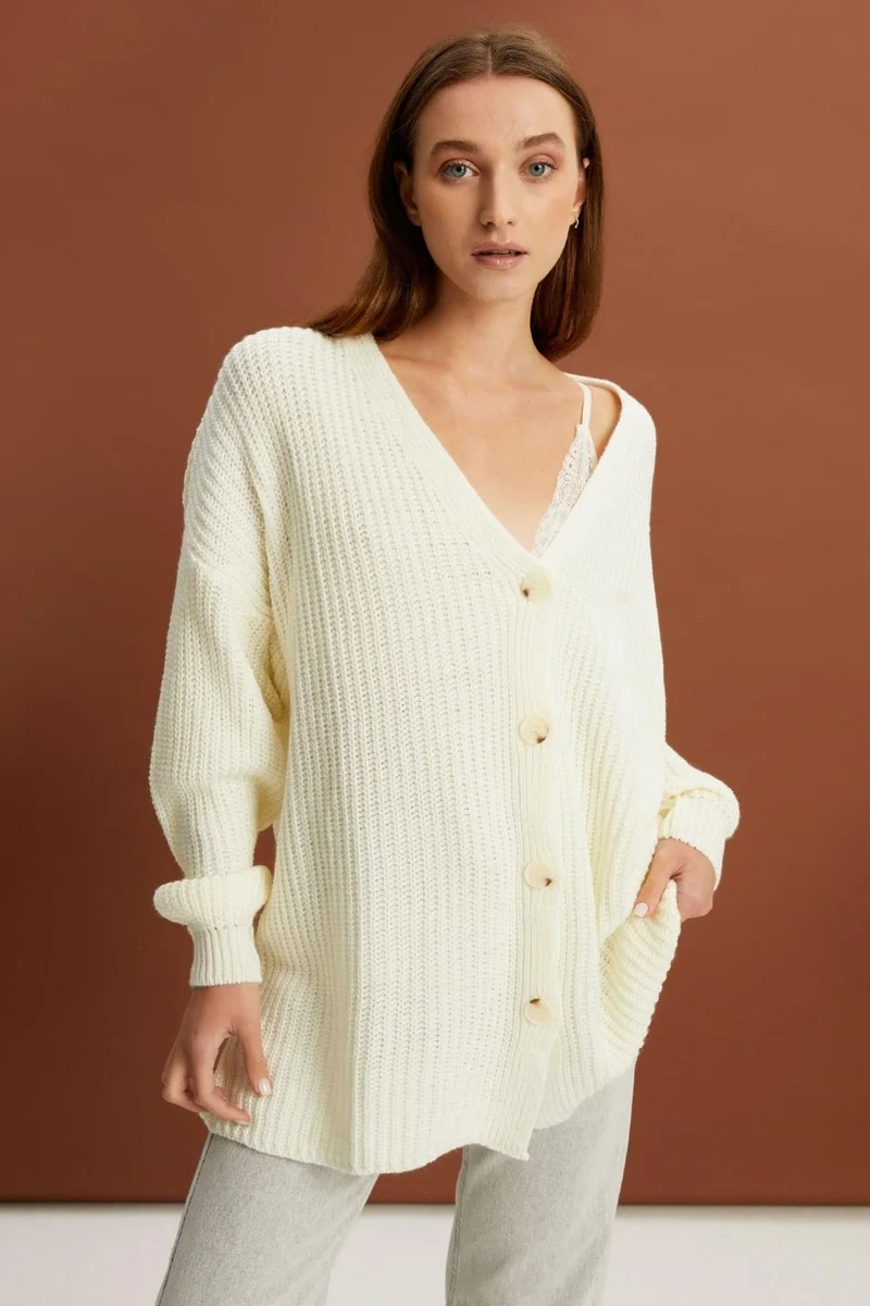 الكسندر جاردي Buttoned Long Knit Cardigan (B22-5755-STD)