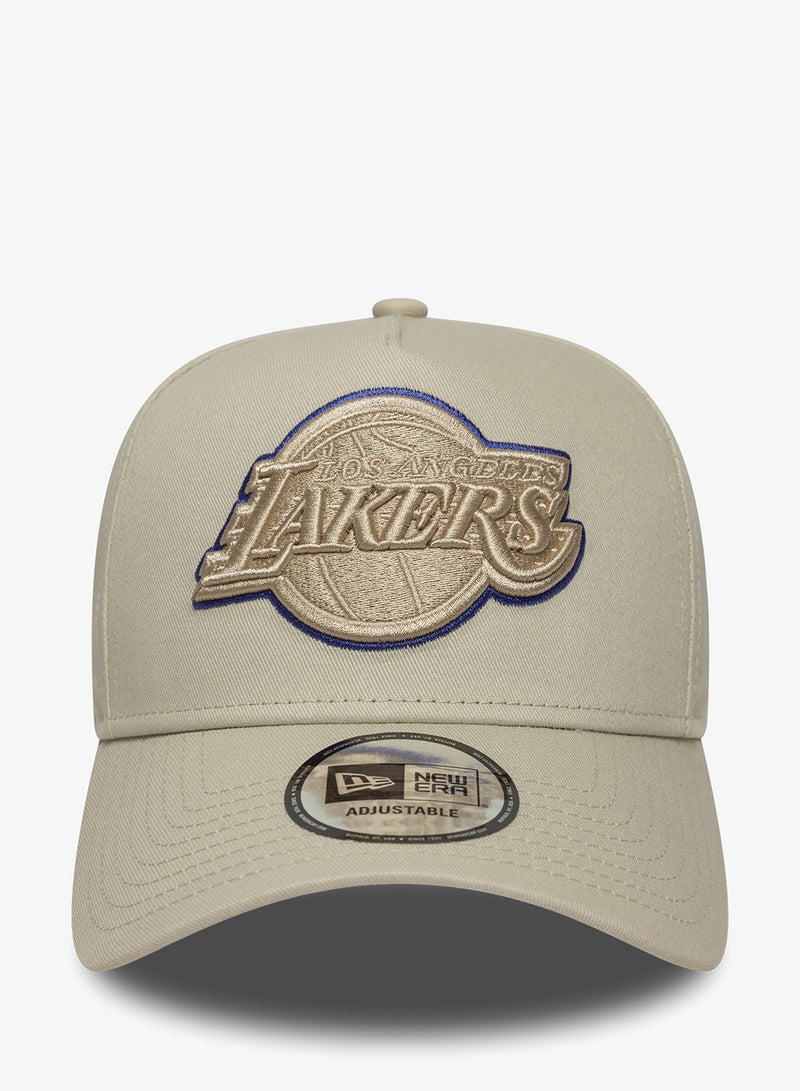 نيو ايرا قبعة لوس أنجلوس ليكرز قابلة للتعديل بتصميم خطوط محيطية حجرية - Image 1